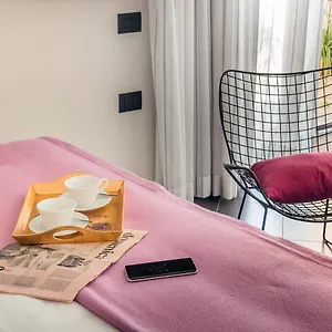 Foyer & 2*, Cagliari Italien