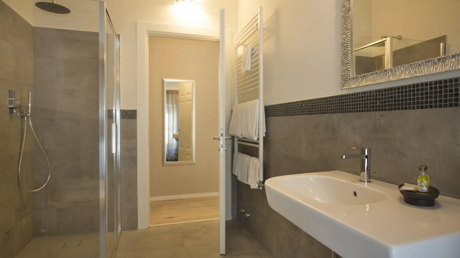 B&B Villa Anna Lucca Bed & Breakfast